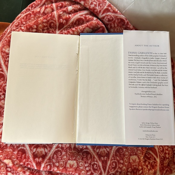 Go Tell the Bees That I Am Gone by Diana Gabaldon - Picture 4 of 5